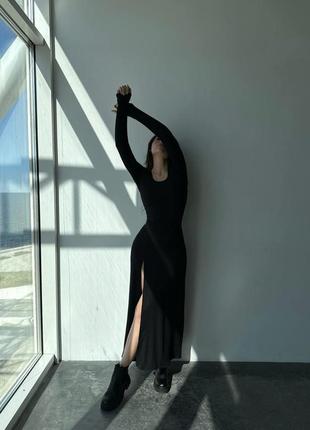 Дизайнерське плаття з корсетними зав'язками з розрізом на стегні чорний