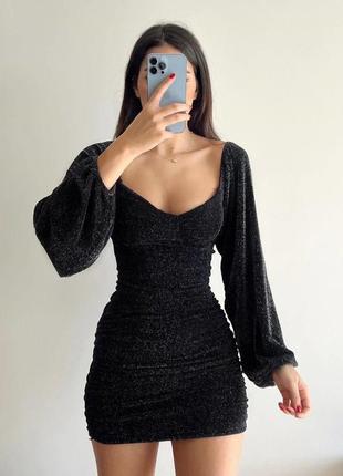 Трикотажный мини платье из люрекса рельефный лиф черный
