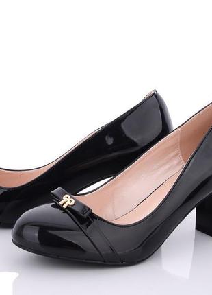 Жіночі шкіряні туфлі на підборах aba 0062 чорні