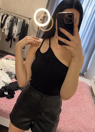 Майка на одне плече (по бірці розмір с але по факту на розмір м більше підійде)