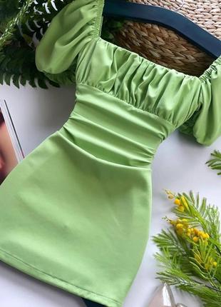 Неимоверное платье со шнуровкой на спине и сборкой на груди зеленый
