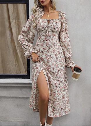 Красивое женственное платье с интересной зоной декольте+разрез по ноге розовые цветы