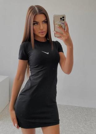 Спортивное короткое платье черный