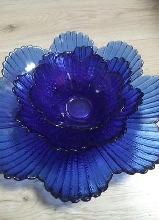 Кобальтовый набор тарелок в виде цветка