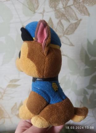 Гонщик глазастик щенячий патруль.