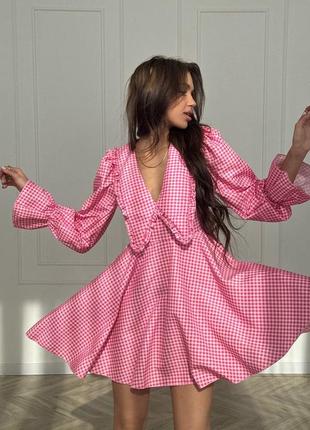 Милое мини платье с акцентным воротничком и расклешенной юбкой розовый