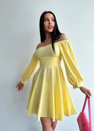 Особое лаконичное платье с регулируемым поясом банановый