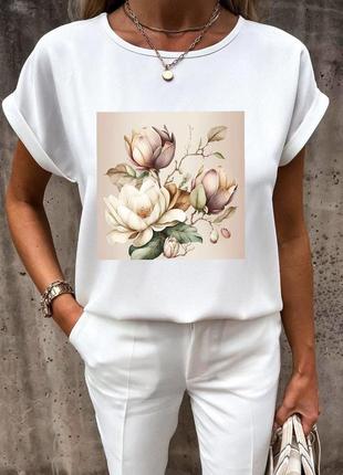 Блузка с красивым вырезом в виде капельки на спине принт белые цветы