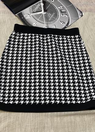 Shein крутая черно-белая мини-юбка на резинке