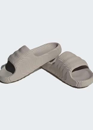 Мужские оригинальные тапки adidas adilette 22