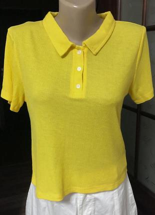 Футболка с воротником