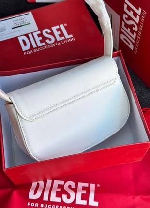 Сумка diesel 1dr iconic shoulder bag white3 фото