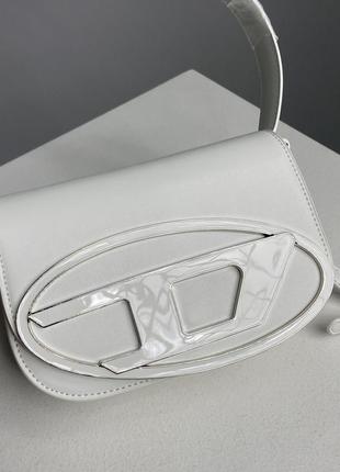 Сумка diesel 1dr iconic shoulder bag white4 фото