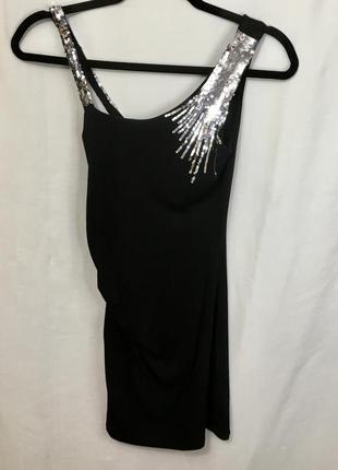 Короткое обтягивающие черное платье y2k2 фото