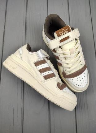 Кросівки жіночі підліткові adidas forum low beige chocolate