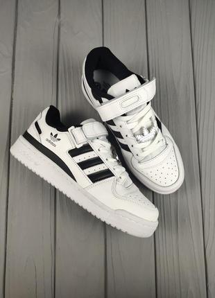 Кросівки жіночі підліткові adidas forum low white black