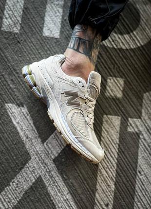 Мужские кроссовки new balance 2002r off white beige silver