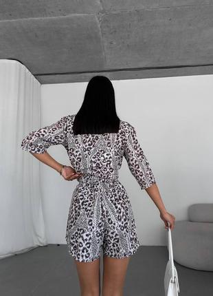 Костюм женский с принтом оверсайз рубашка на пуговицах шорты на высокой посадке качественный стильный трендовый черный леопардовый3 фото