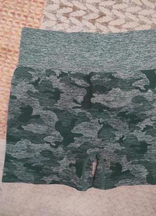 Спортивні безшовні шорти з пуш апом