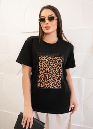 Женская футболка с леопардовым принтом