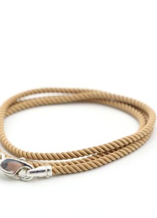 Бежевый (светло-коричневый) шелковый шнурок с серебряной застежкой. серебро 925°.2 фото
