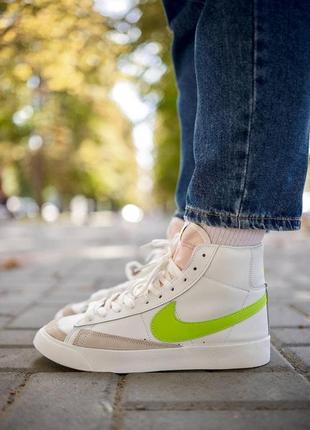 Жіночі кросівки nike blazer high green logo знижка sale  | smb1 фото