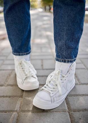 Жіночі кросівки nike blazer high full white знижка sale | smb8 фото