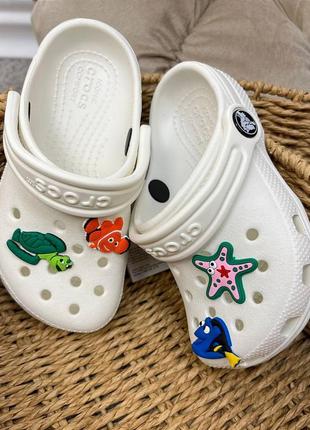 Детские кроксы сабо crocs classic clog kids white белые для девочек и мальчиков лидер продаж джибитсы