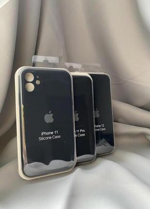 Чохол на iphone 11 pro силікон чорний з закритим низом