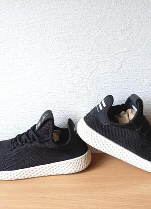 Класні кросівки adidas pharrell williams 35,5 р. устілка 22,6 см8 фото