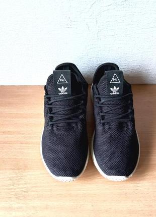 Класні кросівки adidas pharrell williams 35,5 р. устілка 22,6 см4 фото