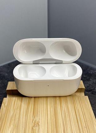 Кейс airpods pro оригінал ідеальний стан а2190