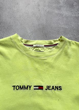 Чудова футболка від tommy hilfiger jeans5 фото