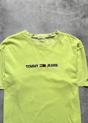 Чудова футболка від tommy hilfiger jeans2 фото