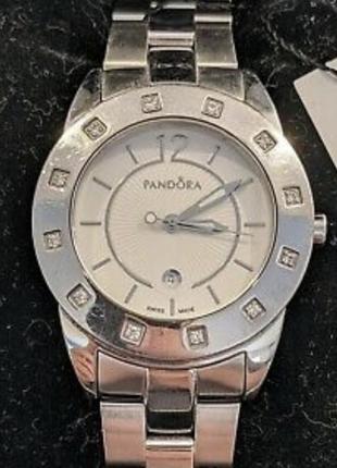 Годинник pandora з діамантами та сапфіром