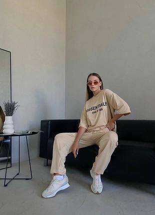 Костюм футболка і штани