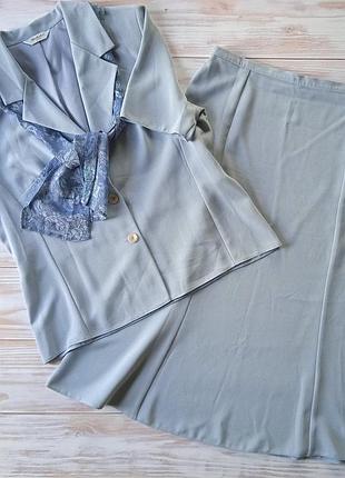 Костюм двійка піджак та спідниця 
розмір 48 -50 berkertex