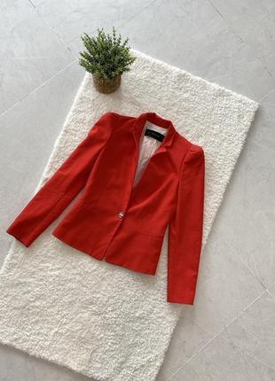 Zara пиджак красный xs/s