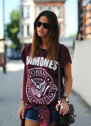 Нова оверсайз футболка burgundy ramones oversized от h&m