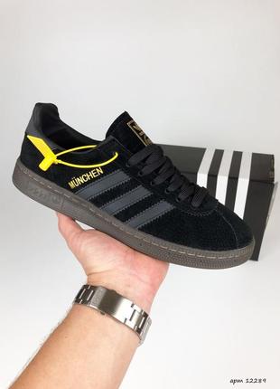 Чоловічі кросівки adidas münchen чорний топ / замшеві демісезонні чоловічі кросівки на кожен день