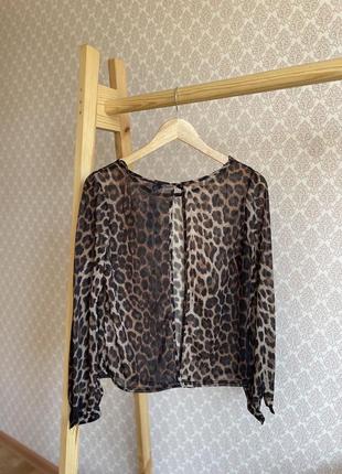 Леопардова легка блуза з відкритою спиною2 фото
