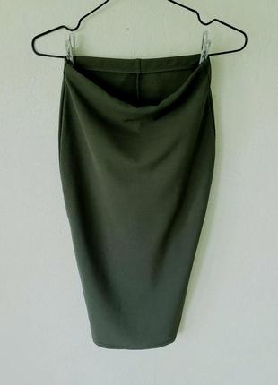 Стречевая текстурированная миди юбка карандаш на комфортной талии оттенка хаки boohoo 10 uk