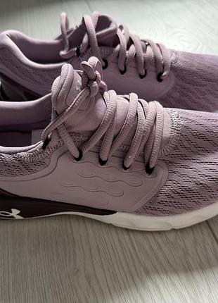 Кроссовки under armour charged vantage