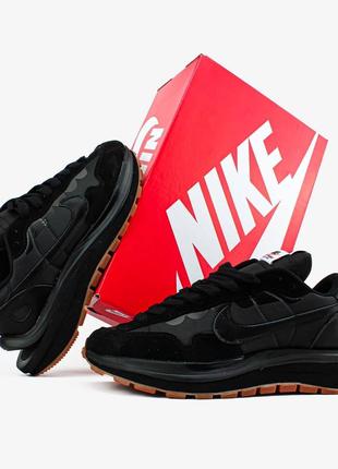 Мужские кроссовки sacai nike vaporwaffle "black/gum