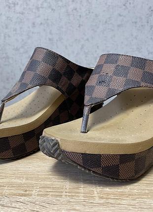 Шлепанцы босоножки в стиле louis vuitton*