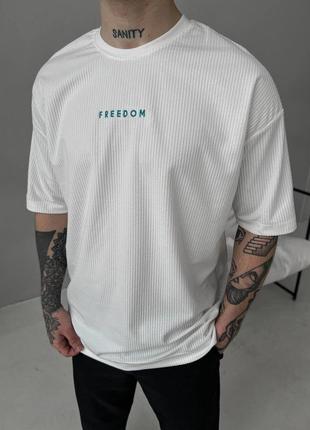 Стильна  чоловіча вельветова футболка "freedom" у білому кольорі3 фото