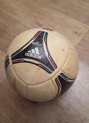 Мяч. adidas. мяч футбольный.