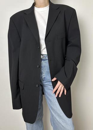 Черный классический пиджак из мужского гардероба оверсайз