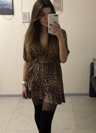 Платье у леопардовый принт