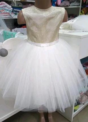 Плаття на випускний сукня біла молочна фатинова блискуча нова